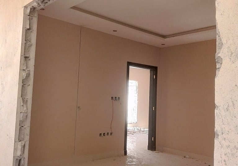 عامل تكسير بلاط صبه جسور جبوس حوايط بناء وتلييس بالطائف