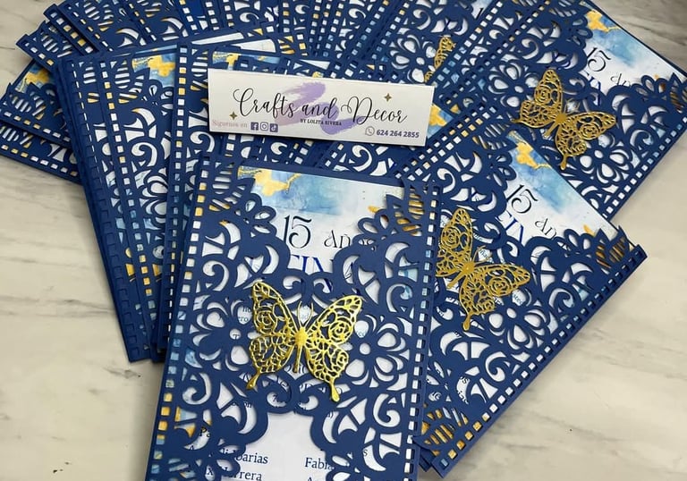 Invitaciones físicas de XV años