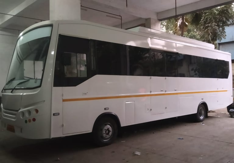 Double door vanity van on rent