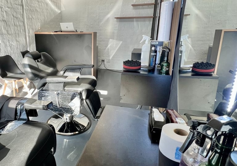 inside-of-freshmencutz-barbershop