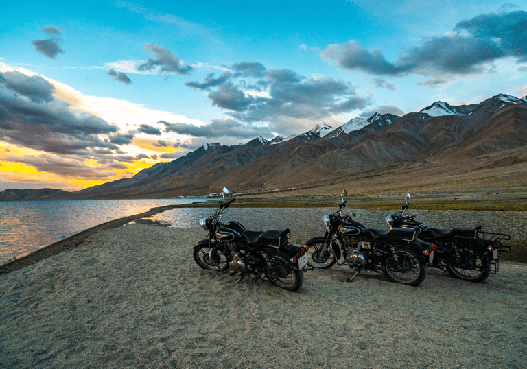Classic 350 motorcycles for rent in Leh Ladakh