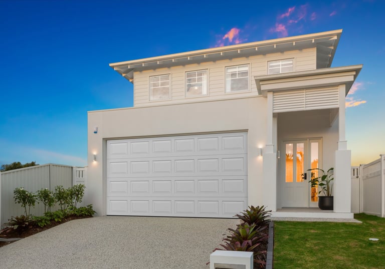 Gliderol Oxford panelift garage door