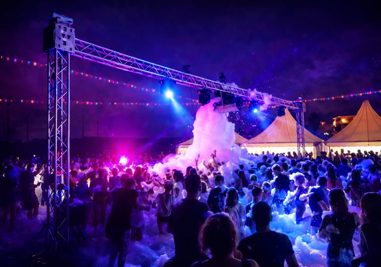 schiuma party con cannone per feste all'aperto