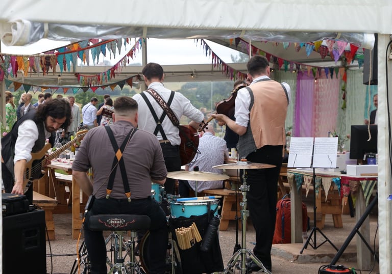 Rowans performing an anthemic live set for a wedding barn dance in Cornwall.