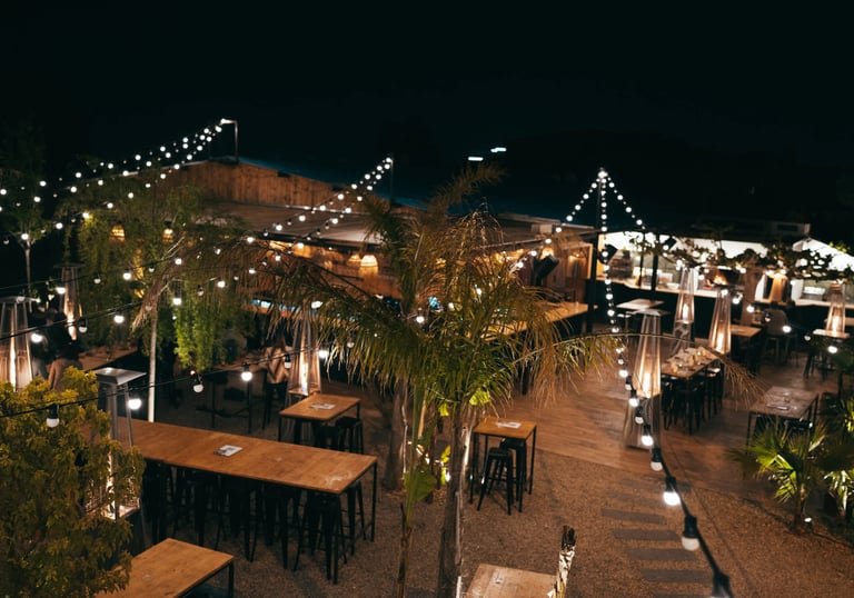 Vue et décor du ciel au Restaurant et bar Les Jardins de Beo à Canet-en-Roussillon