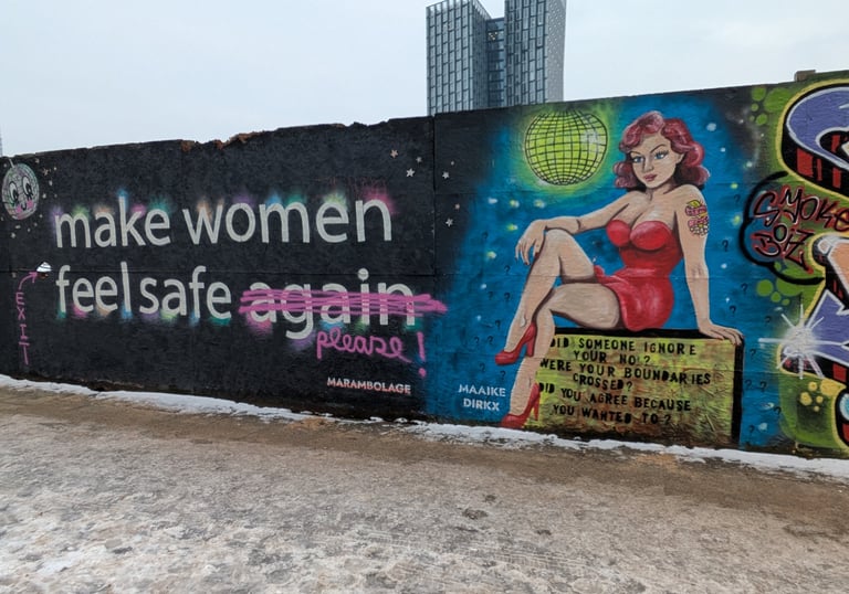 Street art Reeperbahn Hamburg social message graffiti / Street Art Wandbild Reeperbahn Hamburg soziale Botschaft Graffiti