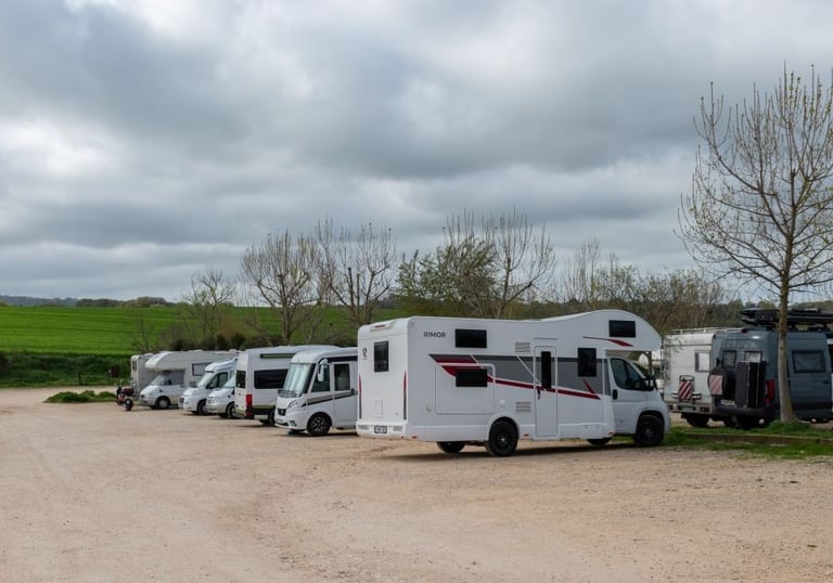 Nakvynės vietos keliaujant kemperiu