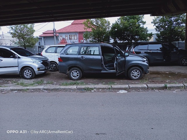 Nikmati layanan sewa mobil 24 jam untuk perjalanan dalam dan luar kota Cirebon yang nyaman dan aman.