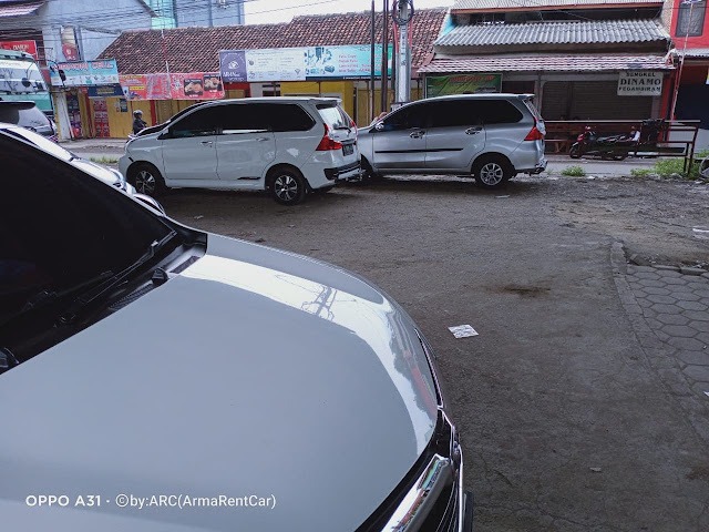 Dapatkan mobil sesuai kebutuhan Anda, profesional driver siap membantu perjalanan Anda di Cirebon.