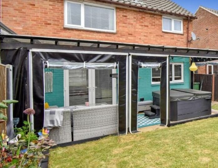 outdoor pergols set for back garden