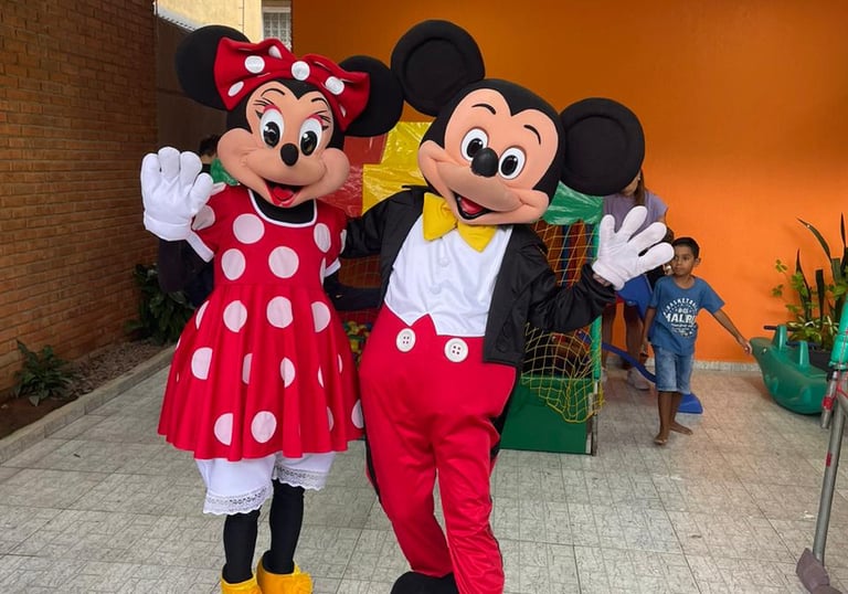 Contratar Personagem Vivo - Mickey e Minie