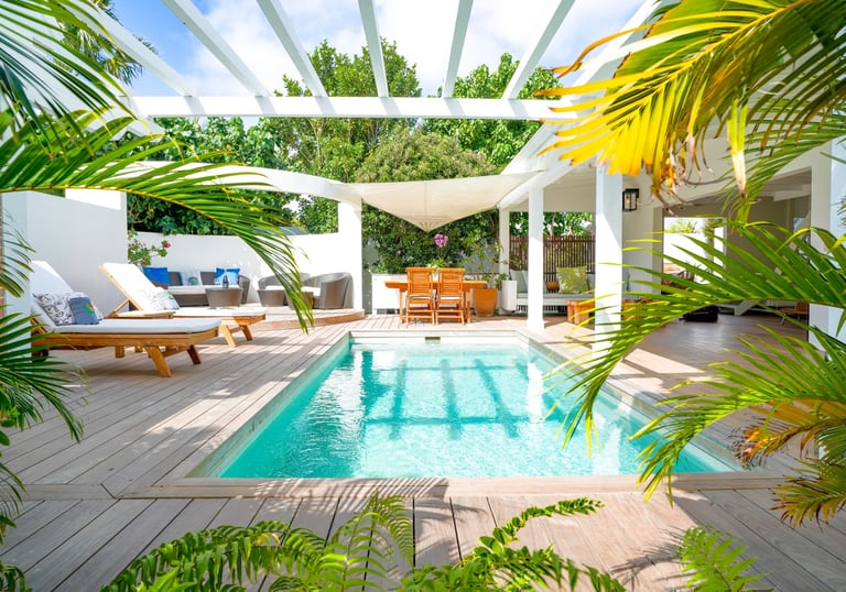 "Fleur de Lune Hotel de Charme à St Barthélémy, développé par Quintessence Hospitality pour une marque unique et distinctive