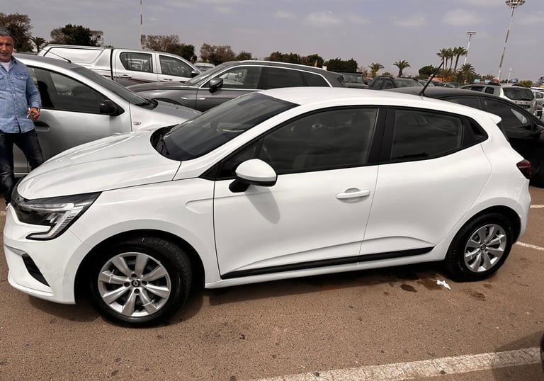 Location Clio Agadir Aéroport : Economique et Pratique