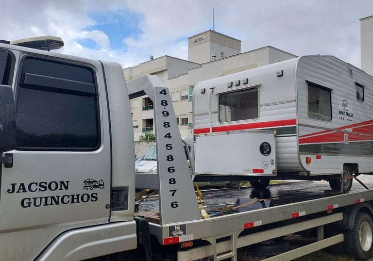 Guincho carregando MotorHome