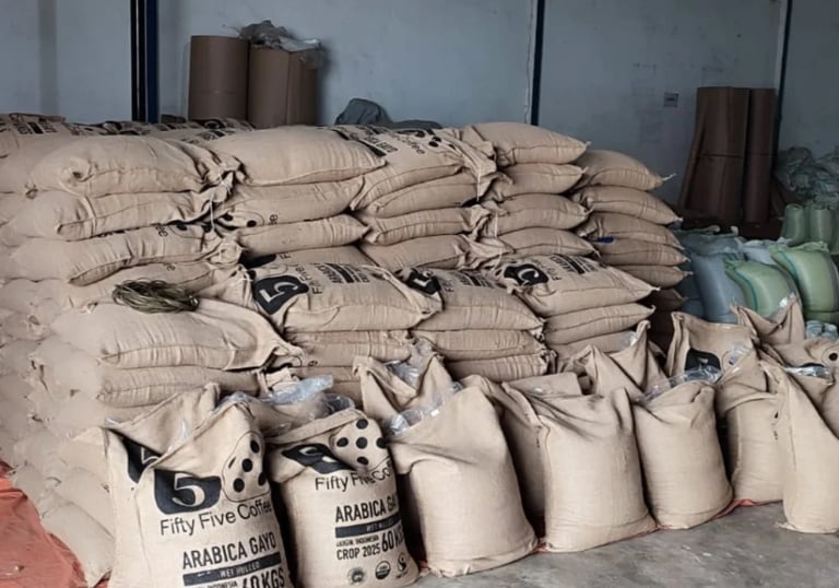 Container-ready palletized jute bags from Medan warehouse