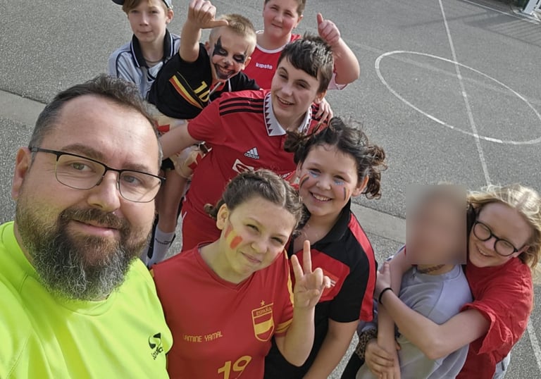 classe de monsieur ludovic déguisée en sportifs