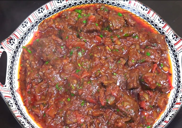 Deep Beef Stew with 7 Spices – A Flavorful Middle Eastern Delight