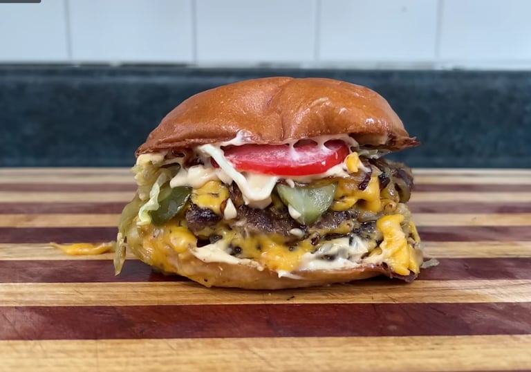 How to Make the Perfect Smashburger at Home