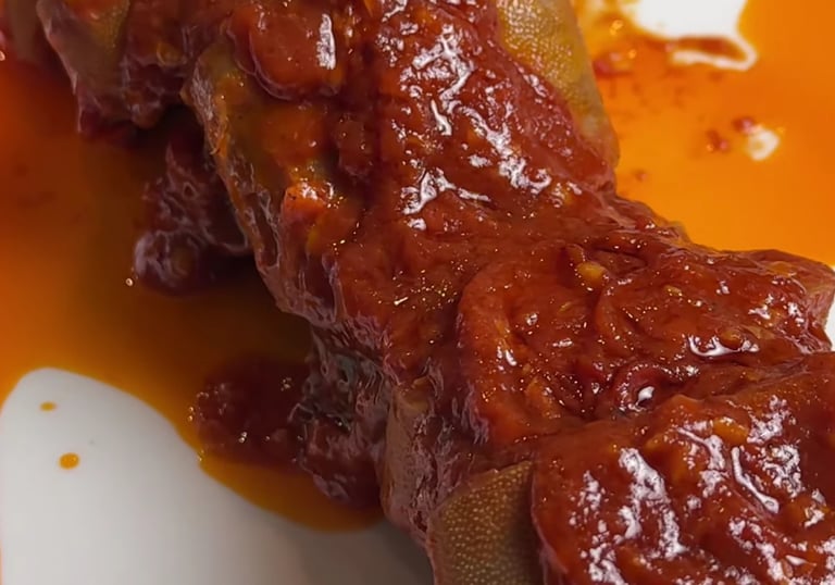 How to Prepare Beef Tongue with Fragrant Tomato and Garlic Sauce