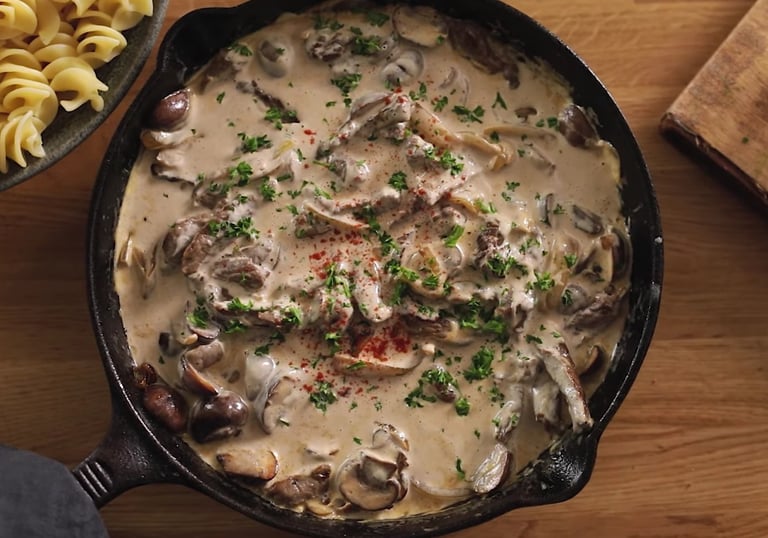 Classic Beef Stroganoff Recipe – Quick, Simple, and Delicious