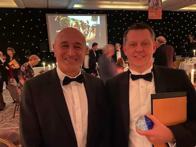 simon hewitt with jim al-khalili at the  institute of physics award ceremony 2019