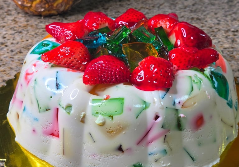 GELATINA CON MINIDADOS CON FRESAS