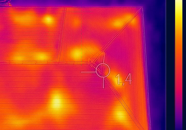 Thermal roof image showing heat distribution and insulation issues