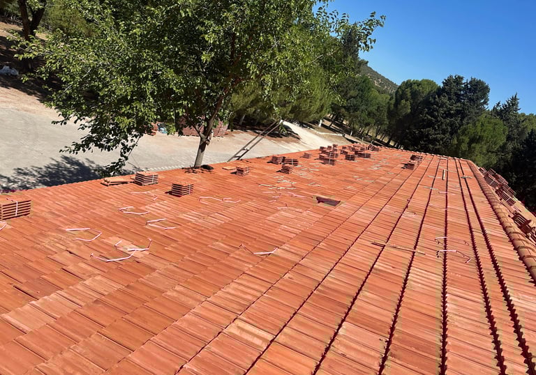 Muğla Dalaman'da profesyonel kiremit çatı yapımı ve işçiliği örneği