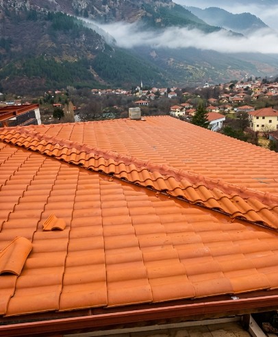 Muğla Köyceğiz'de profesyonel kiremit çatı yapımı ve anahtar teslim çatı işçiliği