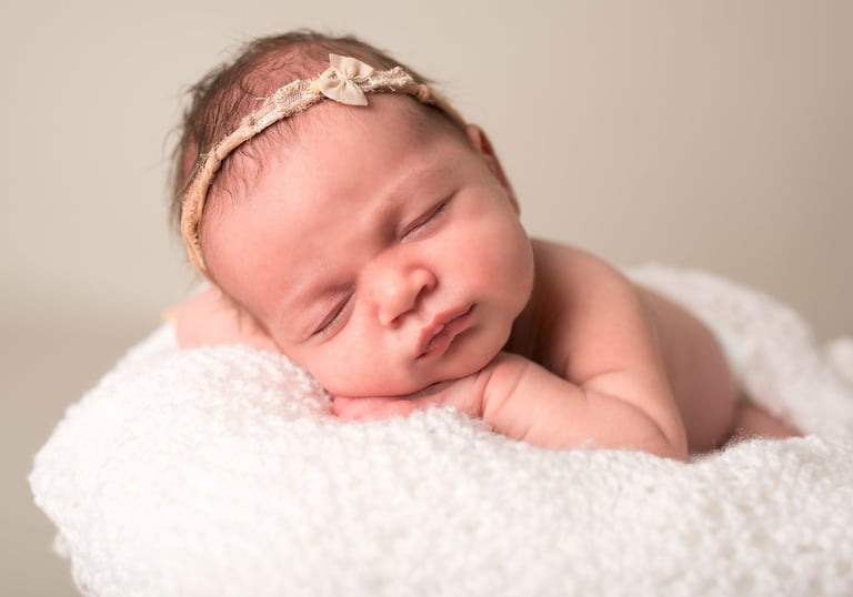 newborn photoshoot baby photos