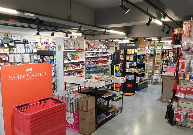 Mochilas escolares e acessórios na Zapp Papelaria