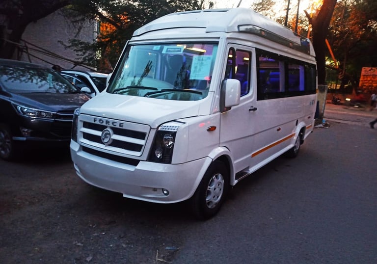 21 seater tempo traveller by gulshan shuttle in delhi ncr
