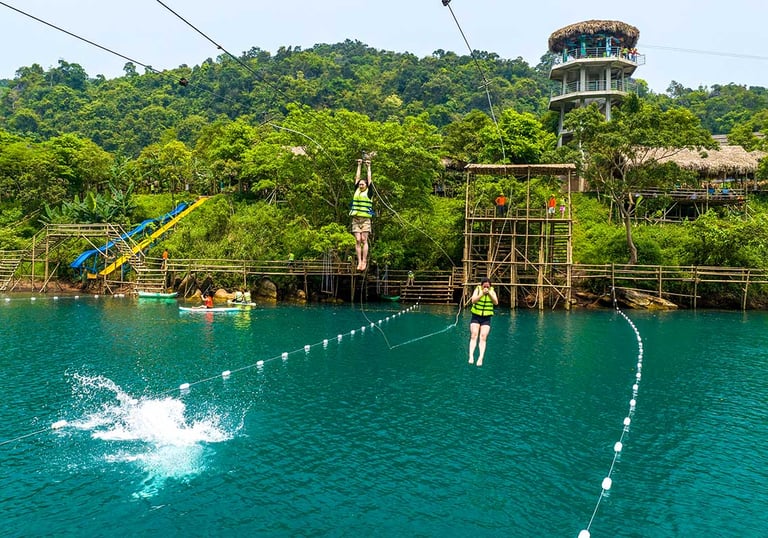 Tyrolienne à la Dark Cave à Phong Nha
