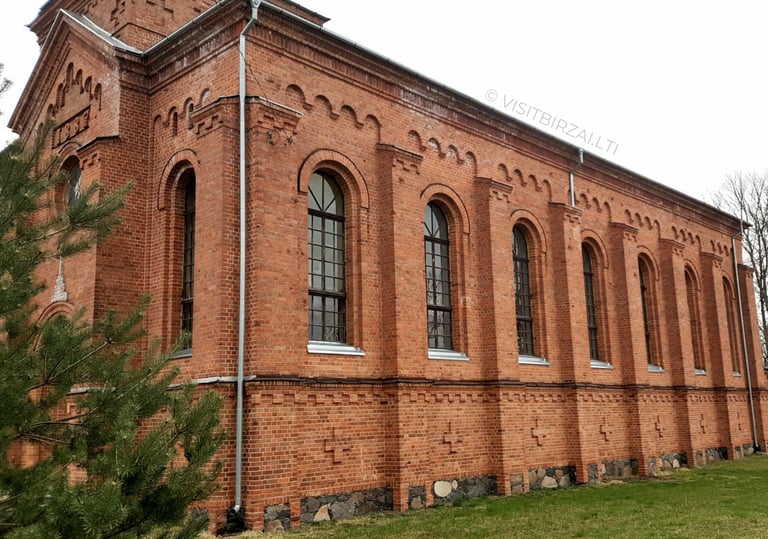 Nemunėlio Radviliškio evangelikų reformatų bažnyčia, lankytinos vietos Biržuose, Biržai