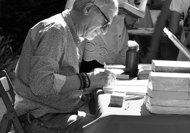 Servicios de marqueting para escritores de Writer Avenue. Firma de libros y ferias literarias