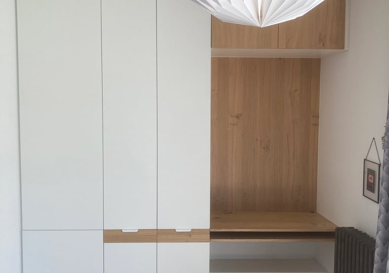 dressing sur mesure avec bureau dans chambre parentale