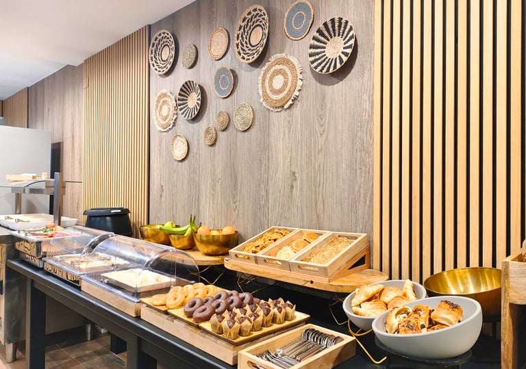 Desayuno continental Hotel Catanies