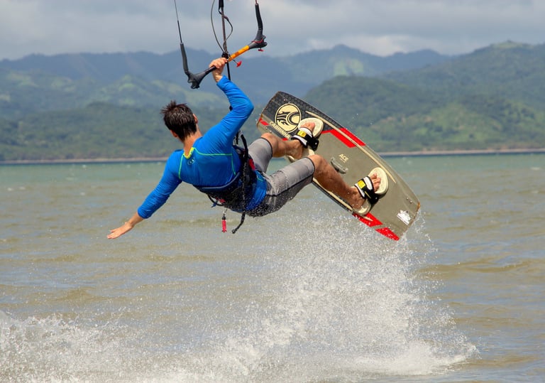 kitesurfer doing 360