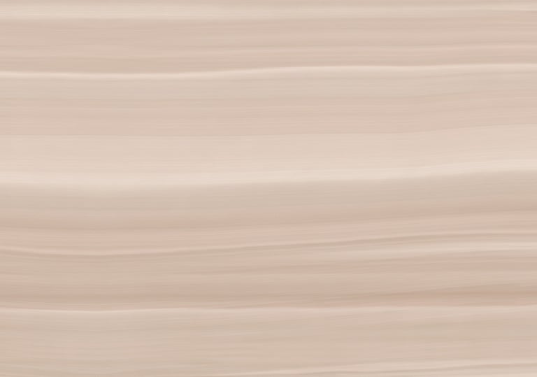 Šviesiai smėlio spalvos medžio tekstūra su subtiliomis horizontaliomis linijomis