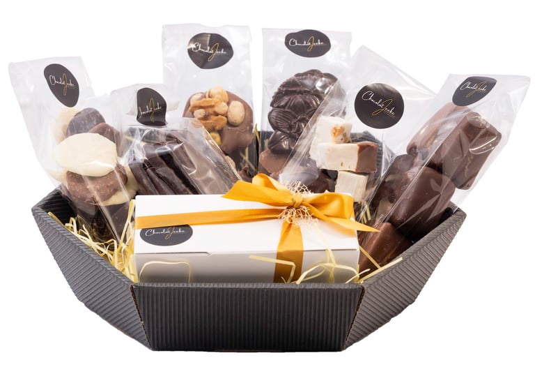 Chocolade en praline geschenkmand
