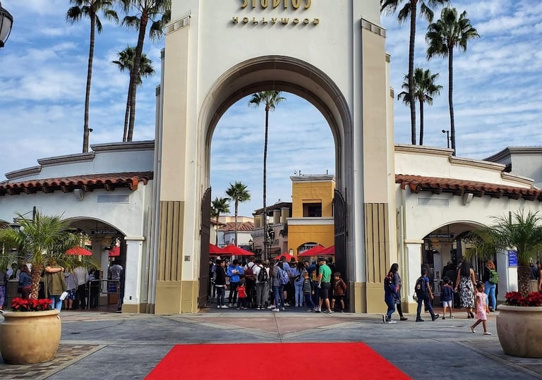 The iconic arched entryway of Universal Studios Hollywood
