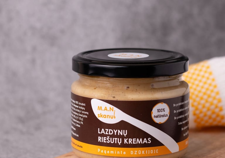 Lazdynų riešutų kremas