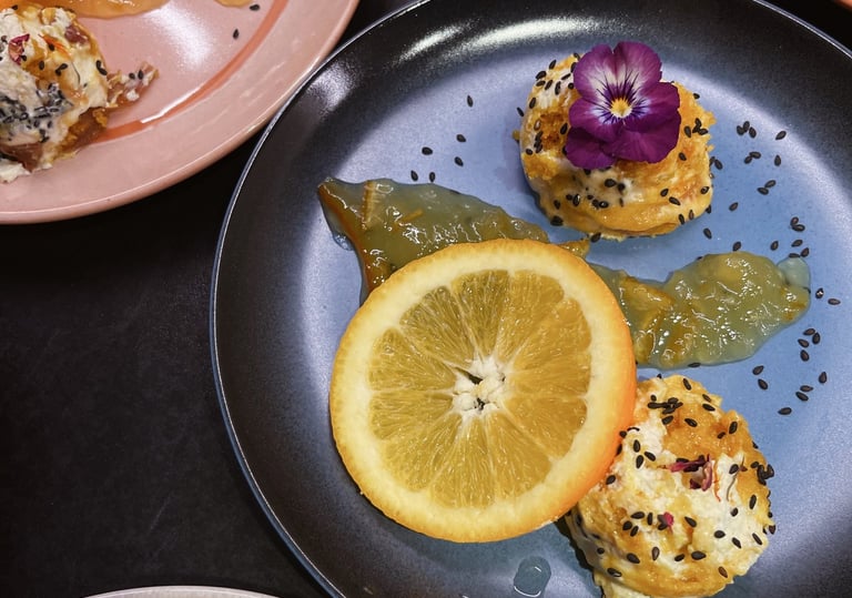 Prachtig desert met sinaasappel voor een bruiloft 