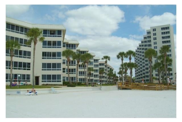 Sarasota surf and racquet club on siesta key