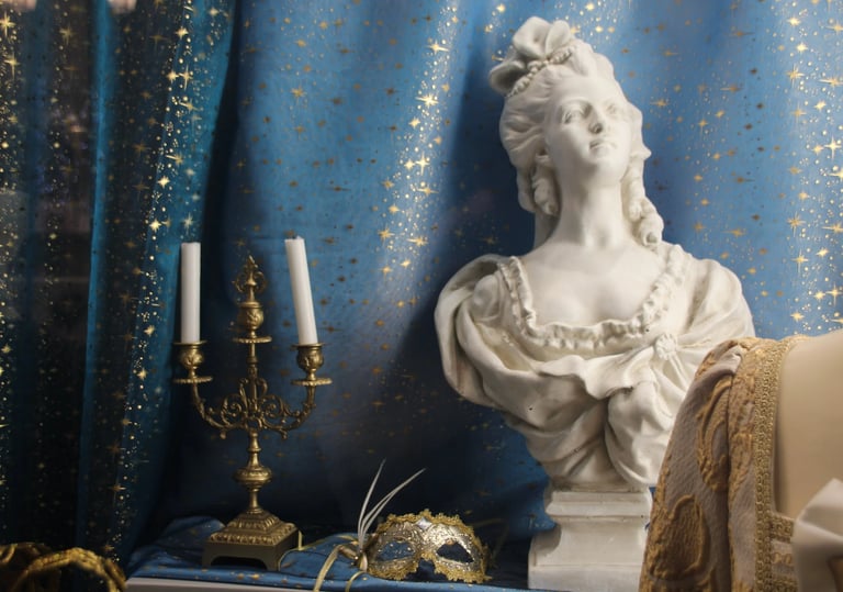 Marie Antoinette sculpture