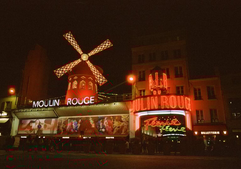 Le Moulin Rouge Paris
