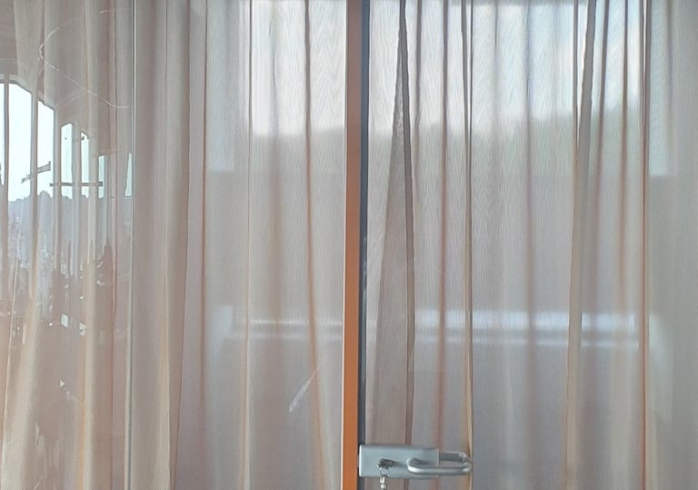 akustines dienines užuolaidos