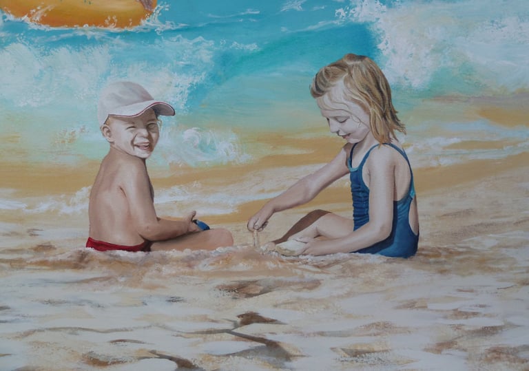 Fresque murale: deux enfants jouent avec le sable d'une plage. Tournus (71).