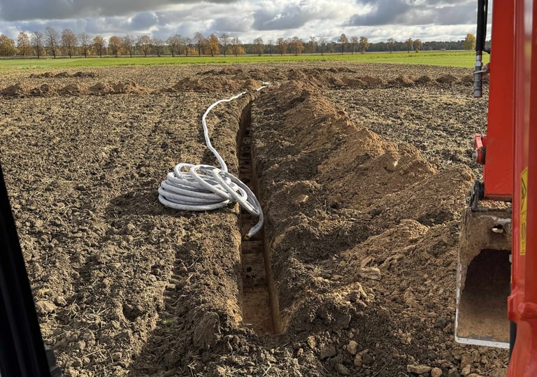 drenazo kasimas, drenazo irengimas, drenazas, transeja, drenazo vamzdziai su geotekstile