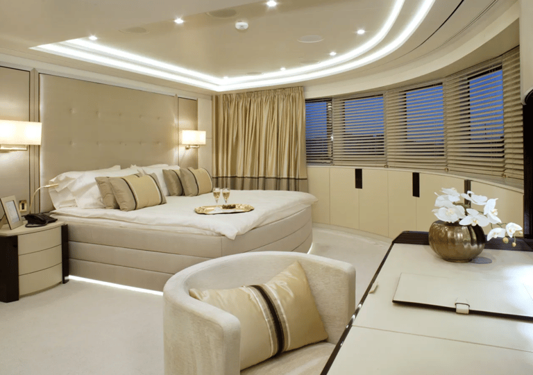 Florida boat cleaning and house keeping services